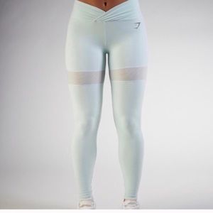 Nikki blackletter gym shark